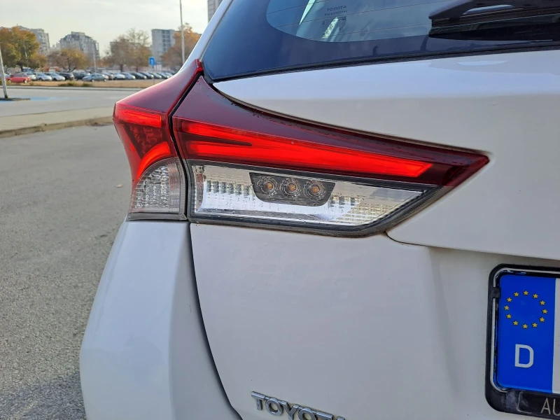 Toyota Auris 2016/Фейслифт, снимка 5 - Автомобили и джипове - 48148842