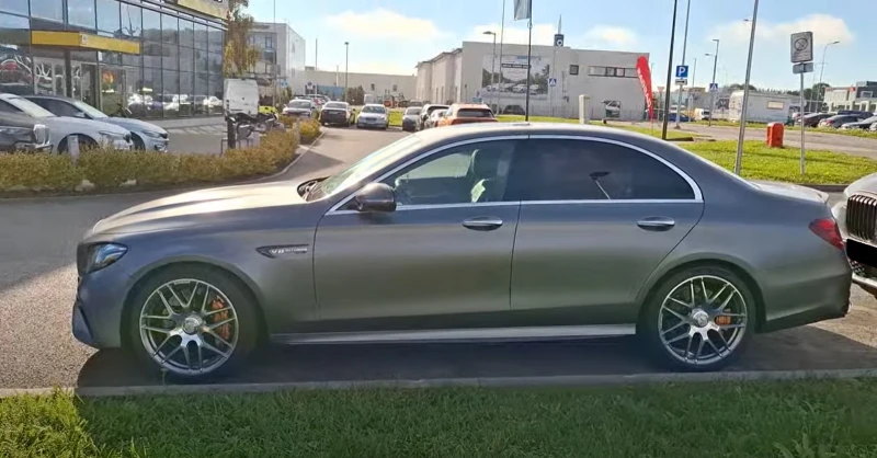 Mercedes-Benz E 63 AMG S V8 4Matic , снимка 4 - Автомобили и джипове - 48236837