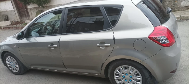 Kia Ceed 16 dsi 90kс 2011г, снимка 9 - Автомобили и джипове - 49129367