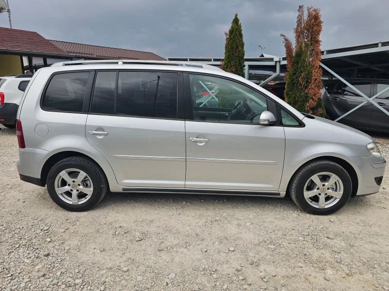 VW Touran 1.9 TDI КЛИМАТРОНИК 105 кс , снимка 6 - Автомобили и джипове - 49554561