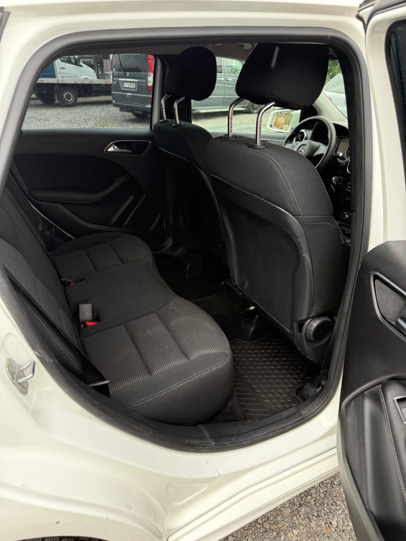 Mercedes-Benz B 220 B220, снимка 9 - Автомобили и джипове - 52427555