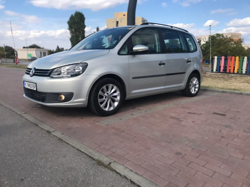 VW Touran 1.6 TDI 105, снимка 2 - Автомобили и джипове - 52356981