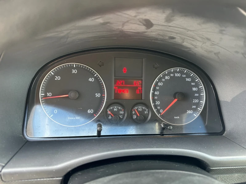 VW Caddy Life, снимка 8 - Автомобили и джипове - 52956701