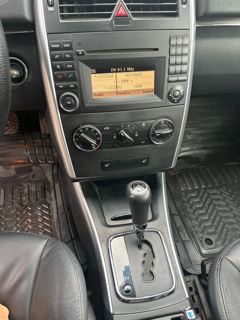 Mercedes-Benz B 180, снимка 10 - Автомобили и джипове - 53220045