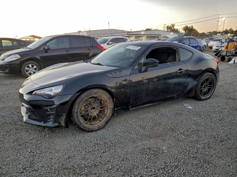 Toyota GT86 Base, снимка 2 - Автомобили и джипове - 53182474