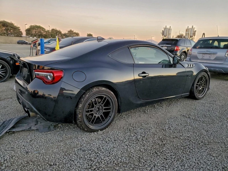 Toyota GT86 Base, снимка 4 - Автомобили и джипове - 53182474