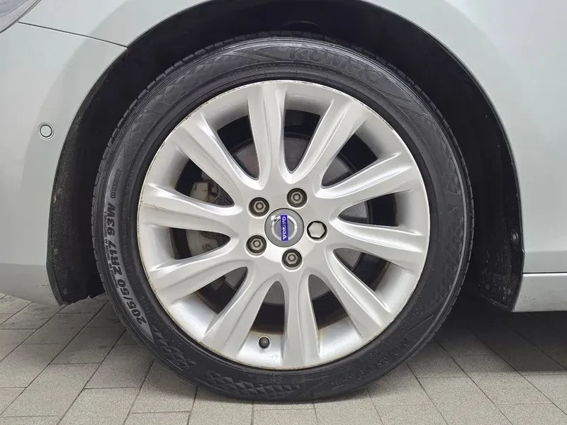 Volvo V40 1.6D, снимка 5 - Автомобили и джипове - 53795913