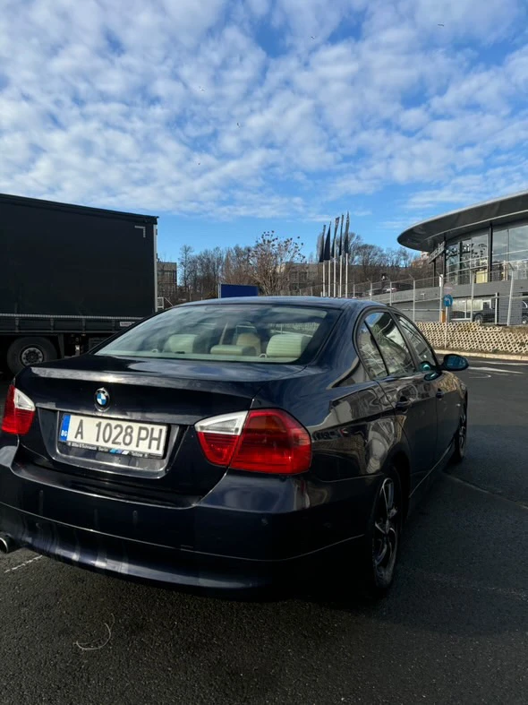 BMW 320, снимка 4 - Автомобили и джипове - 55403777