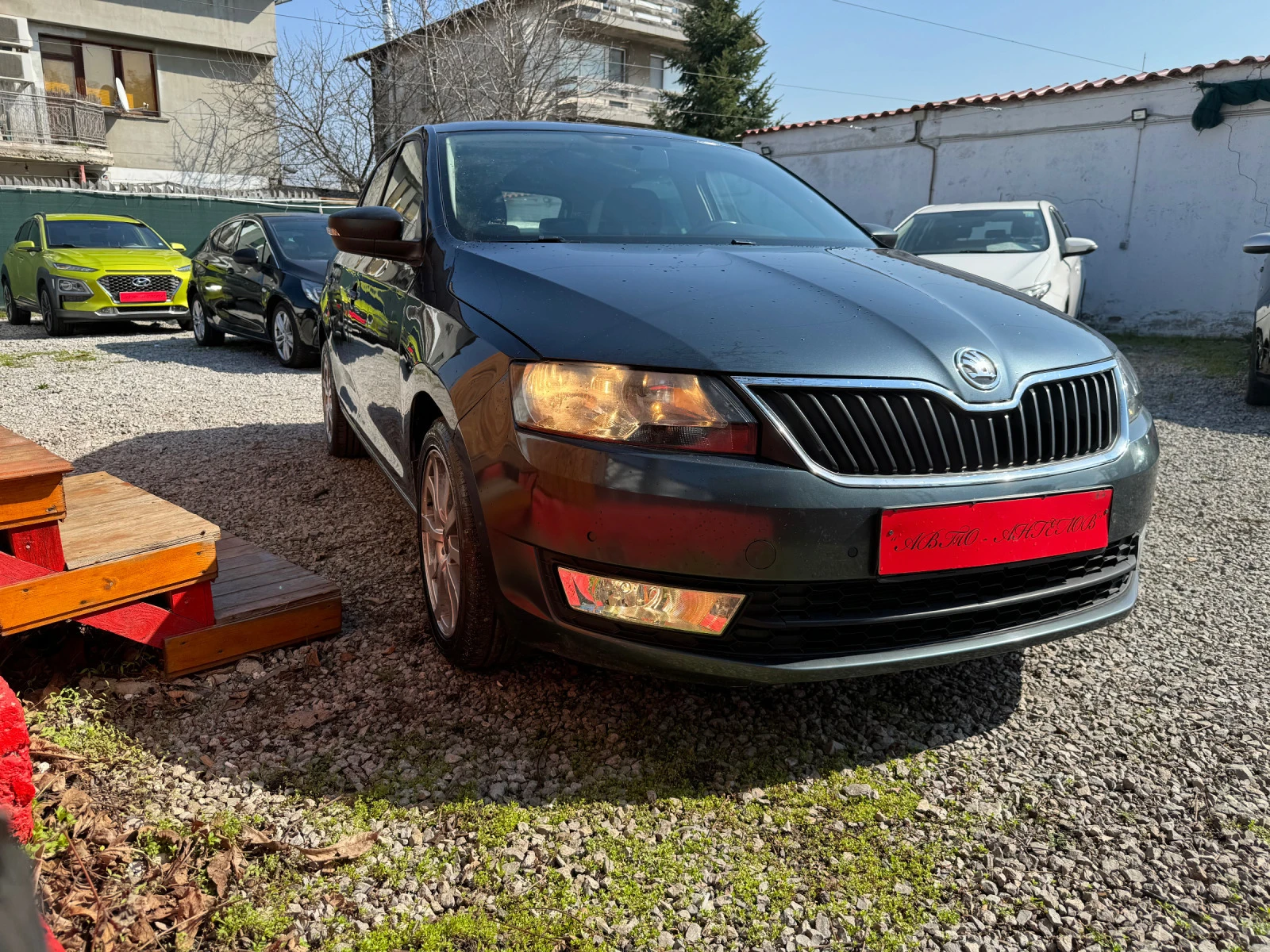 Skoda Rapid 1200 Tsi/ 4 цилиндъра - изображение 2