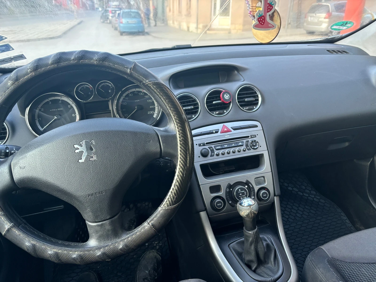 Peugeot 308 1.6i - изображение 8