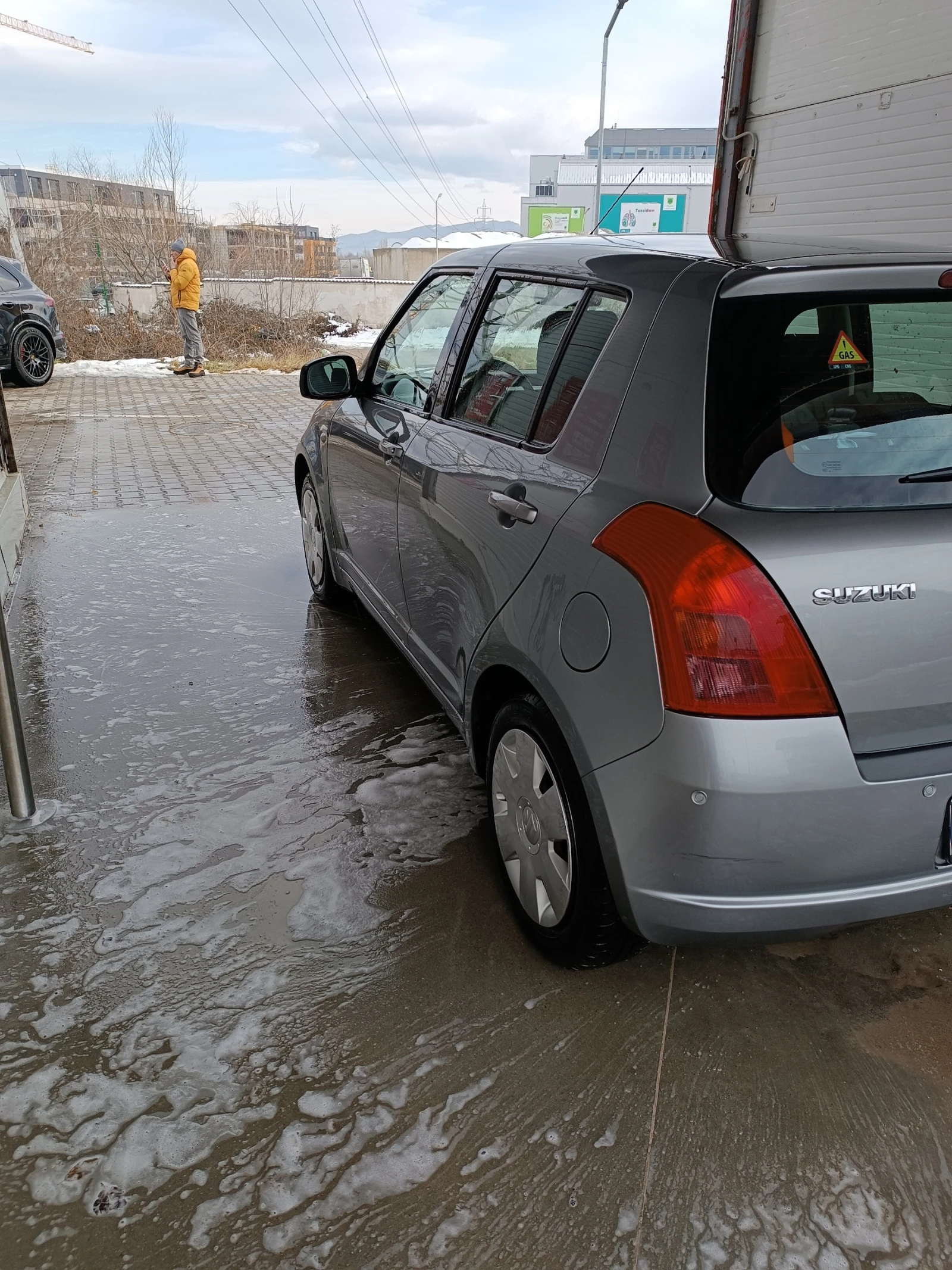 Suzuki Swift  - изображение 5