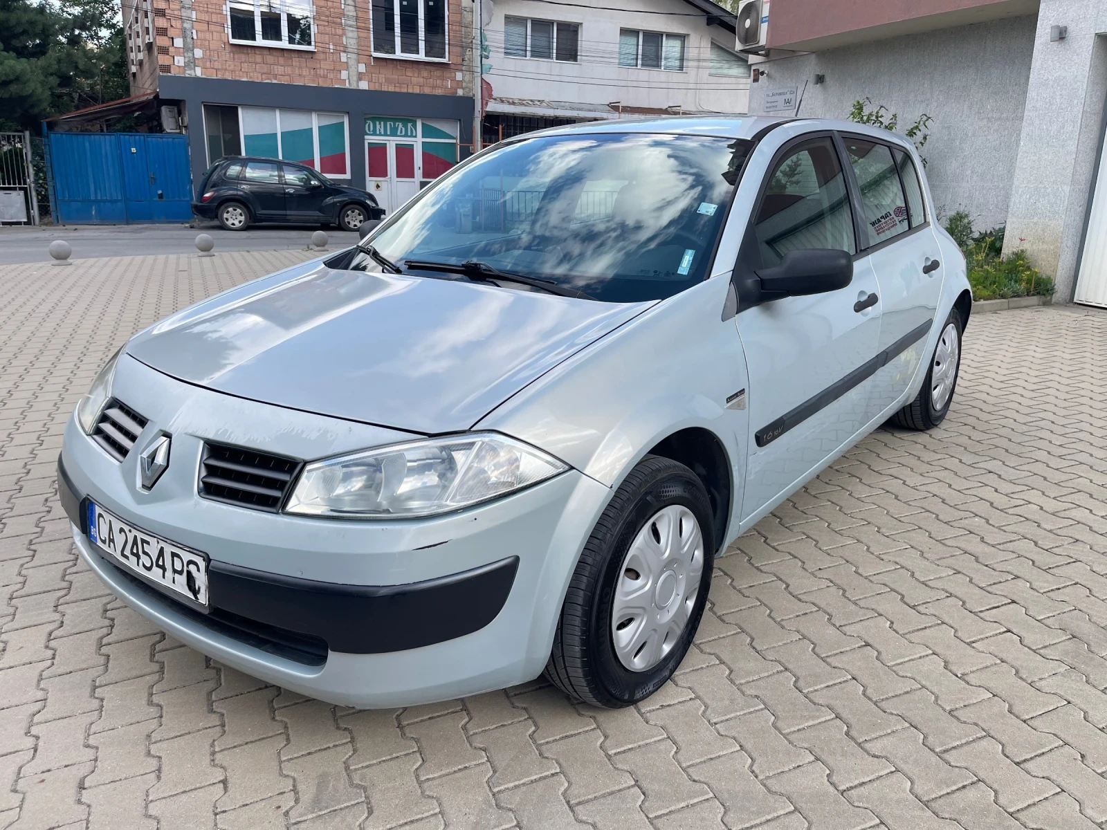 Renault Megane Нови Летни  Гуми - изображение 3