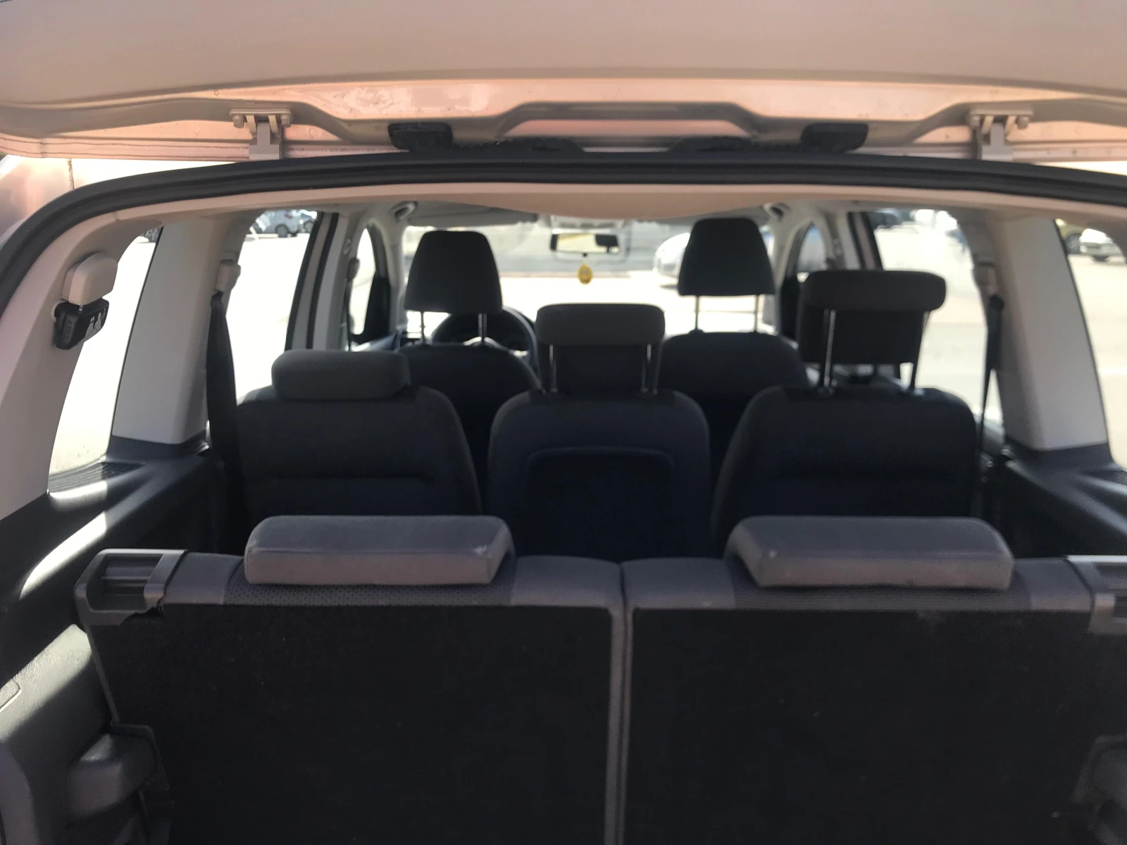 VW Touran 1.6 TDI 105 | Mobile.bg   13