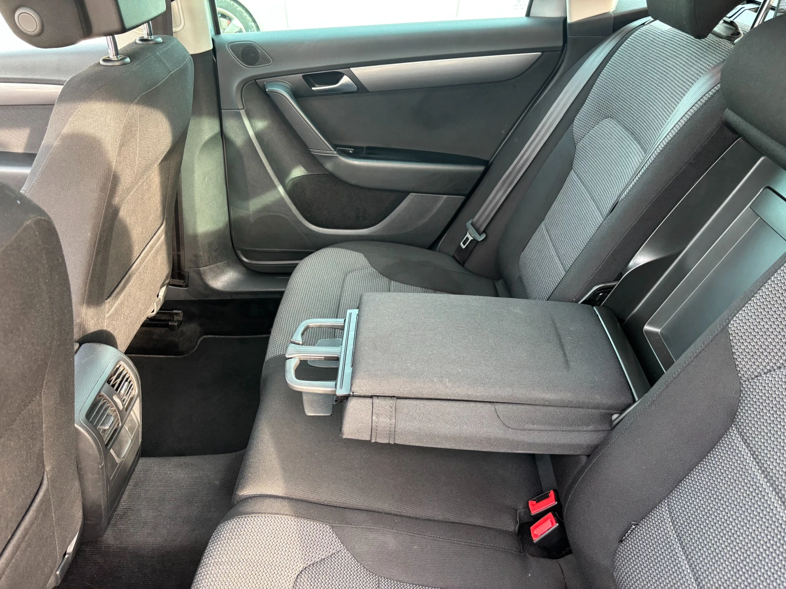 VW Passat BlueMotion Comfortline | Mobile.bg   8