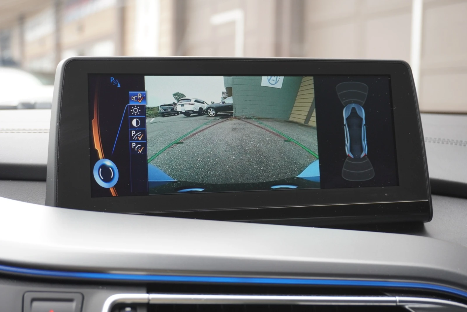 BMW i8 2dr Cpe * * CARFAX * *   * *  | Mobile.bg   12