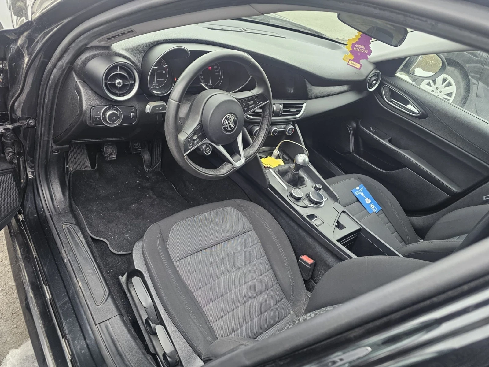 Alfa Romeo Giulia 2.2JTD - изображение 5