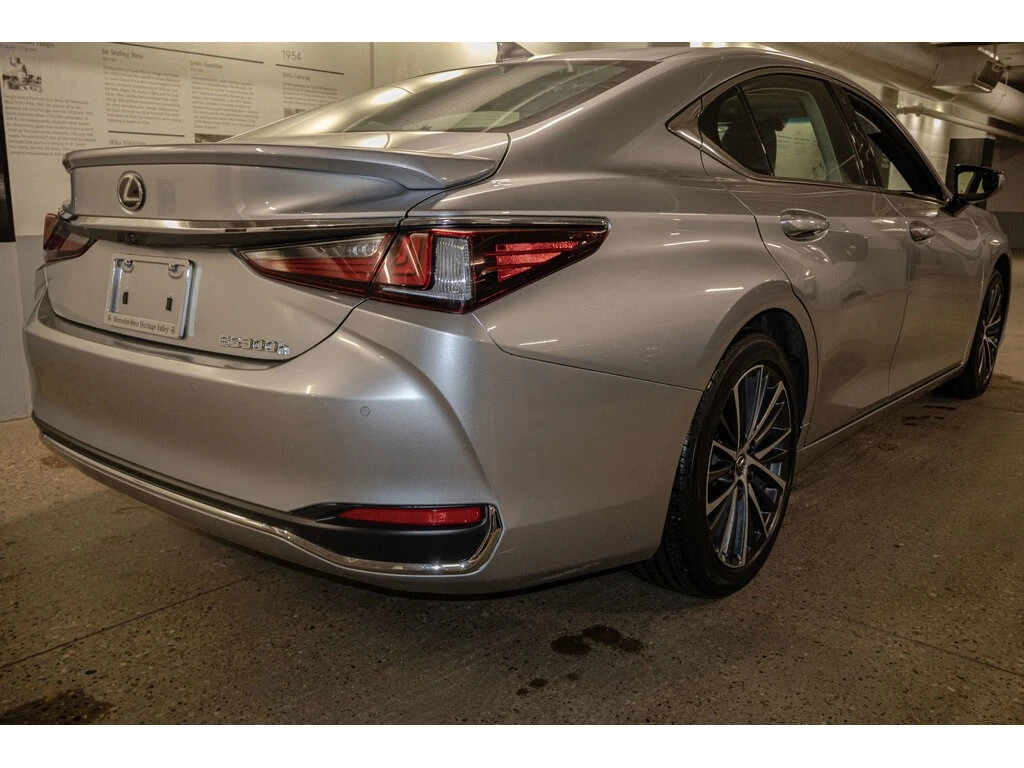 Lexus ES 300 HYBRID * * CARFAX * * АВТО КРЕДИТ * *  - изображение 3