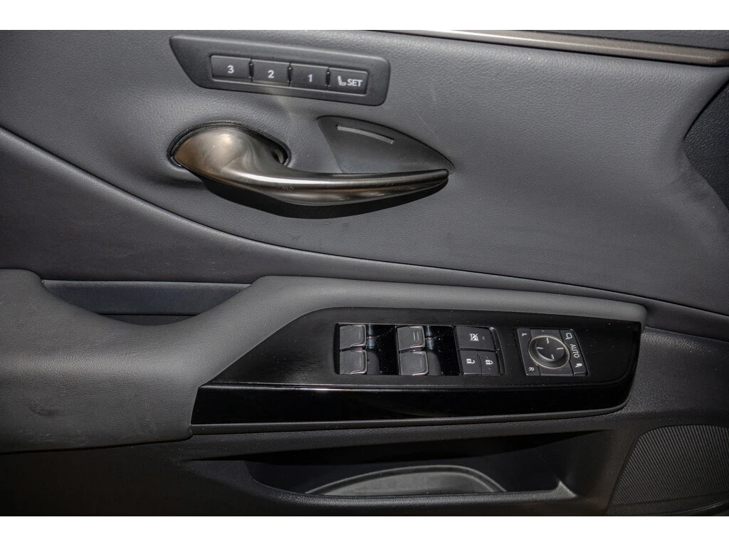 Lexus ES 300 HYBRID * * CARFAX * * АВТО КРЕДИТ * *  - изображение 8