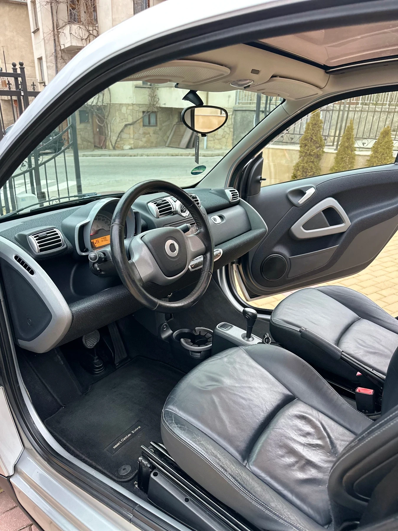 Smart Fortwo 800 CDI FULL , снимка 9 - Автомобили и джипове - 53941764