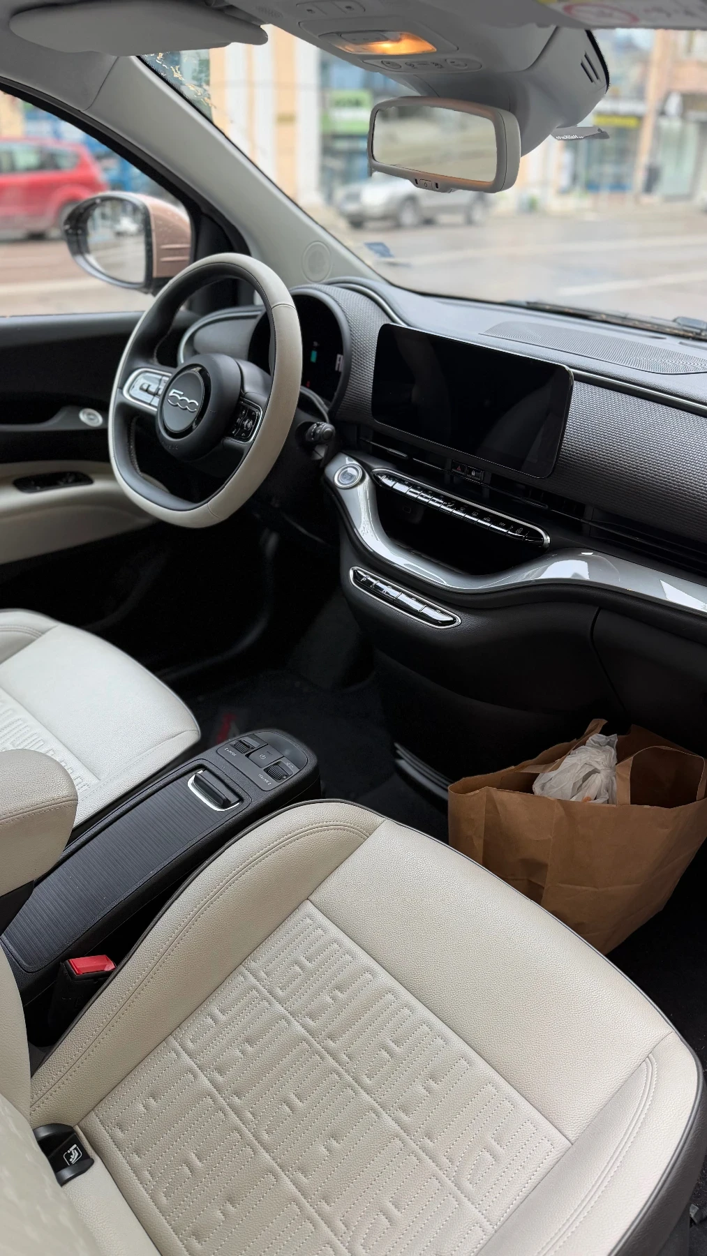 Fiat 500e Cabrio la Prima, снимка 15 - Автомобили и джипове - 53990541