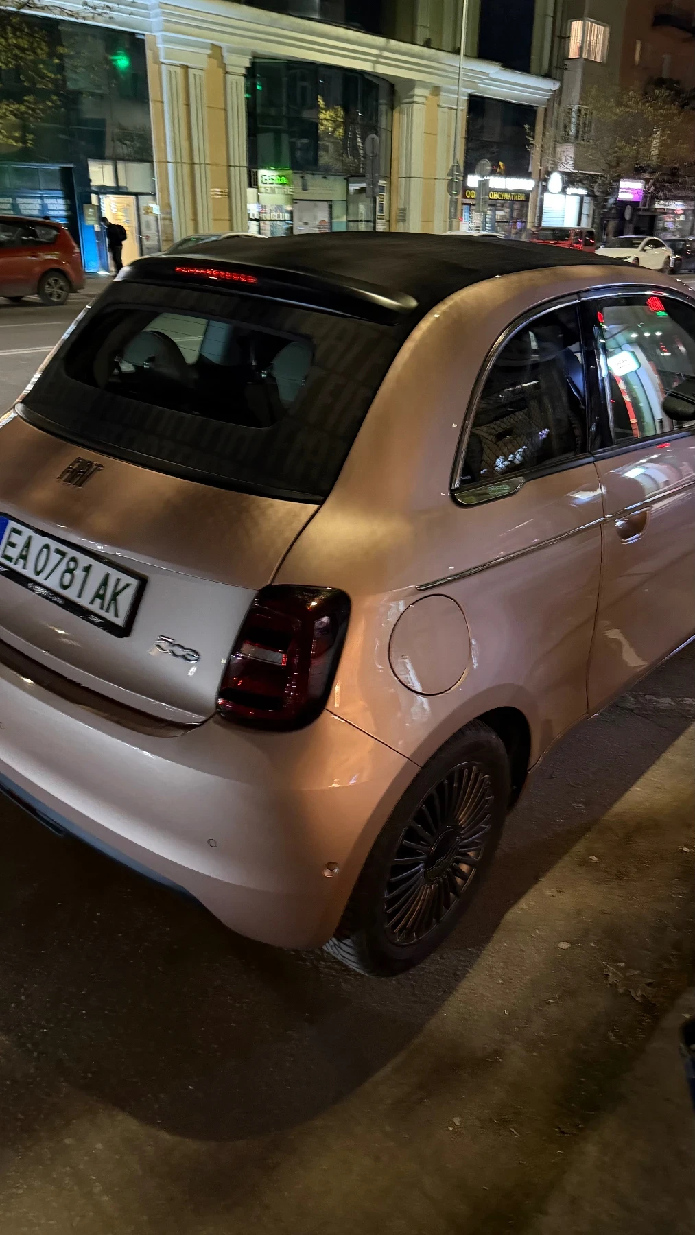 Fiat 500e Cabriolet , снимка 8 - Автомобили и джипове - 53990541