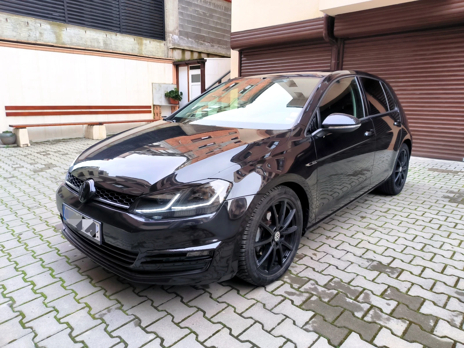 VW Golf 1.6TDI Highline , снимка 3 - Автомобили и джипове - 54008741