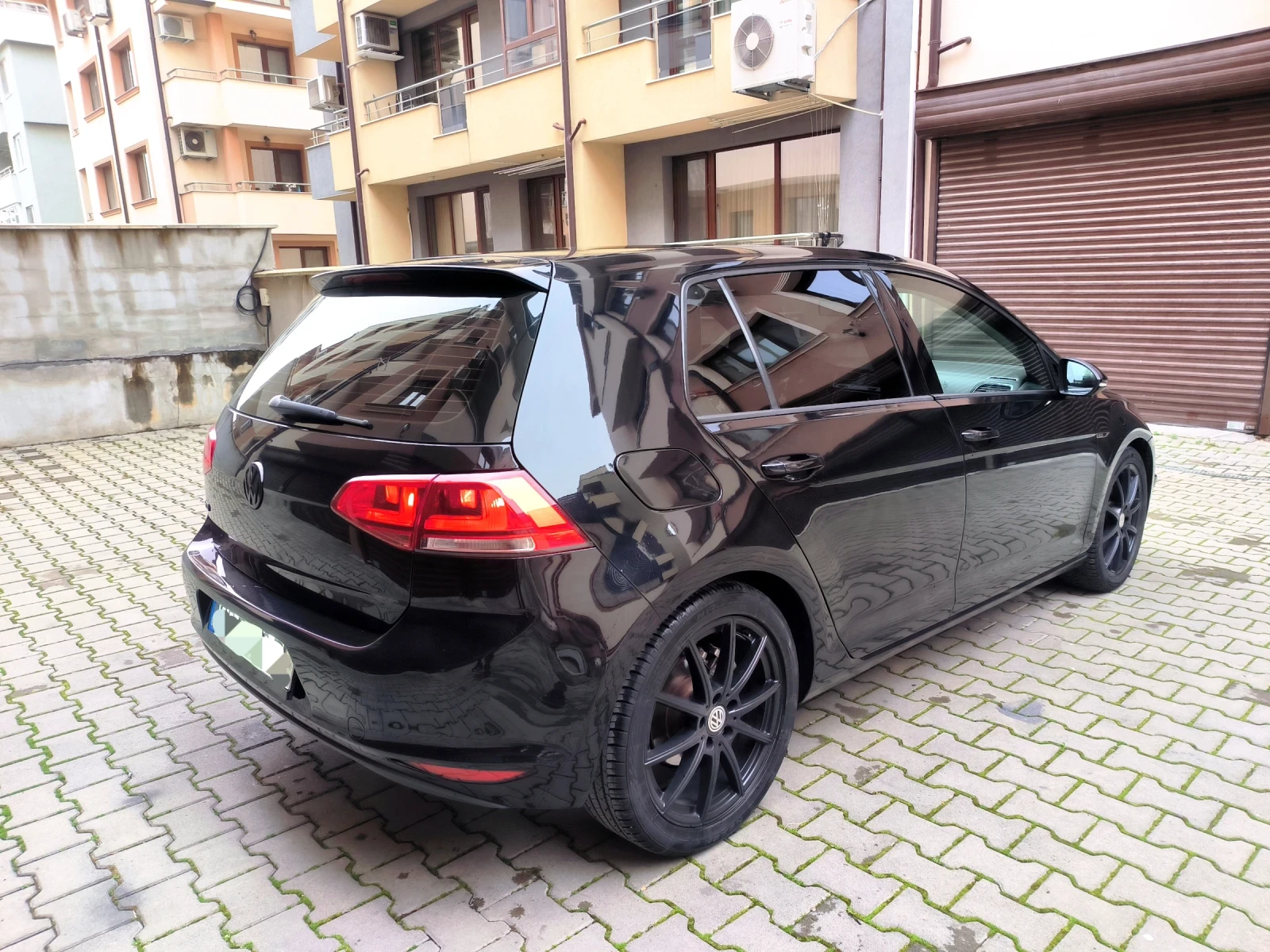 VW Golf 1.6TDI Highline , снимка 6 - Автомобили и джипове - 54008741