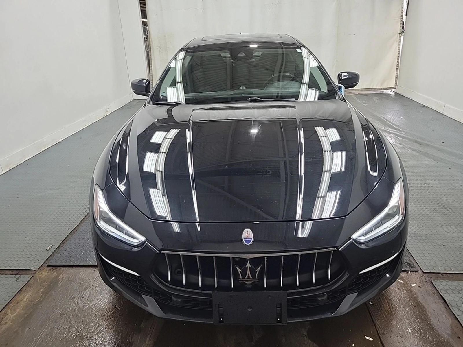 Maserati Ghibli S Q4 GranLusso/Cruise Control/Обдухване , снимка 2 - Автомобили и джипове - 54228793