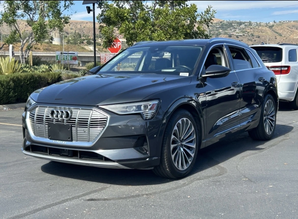 Audi E-Tron 55 Prestige Quattro Full