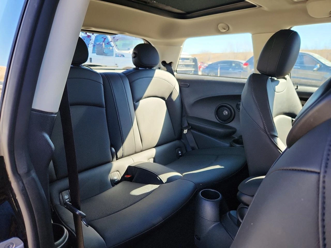 Mini Cooper s e, снимка 10 - Автомобили и джипове - 54882226