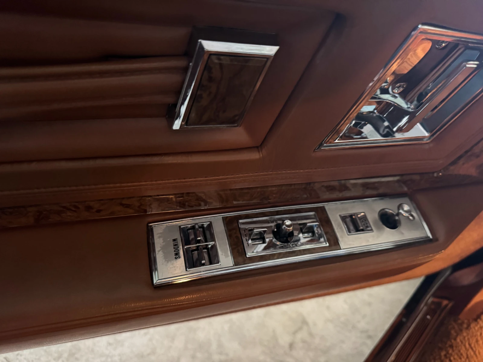 Cadillac Eldorado 5.7, снимка 10 - Автомобили и джипове - 55199260