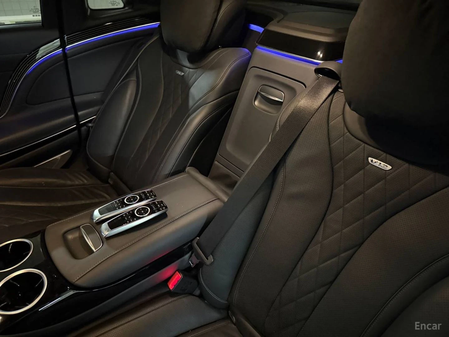Mercedes-Benz Maybach S650 V12* BLACK TWO TONE* FULL OPTION* , снимка 11 - Автомобили и джипове - 55423293