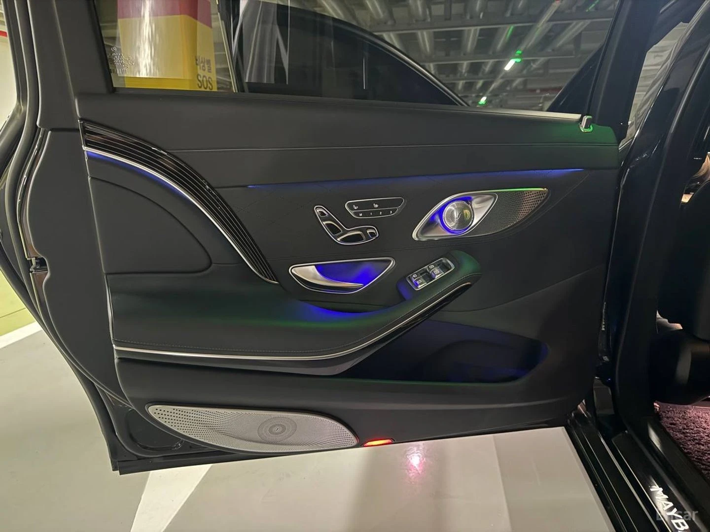 Mercedes-Benz Maybach S650 V12* BLACK TWO TONE* FULL OPTION* , снимка 13 - Автомобили и джипове - 55423293