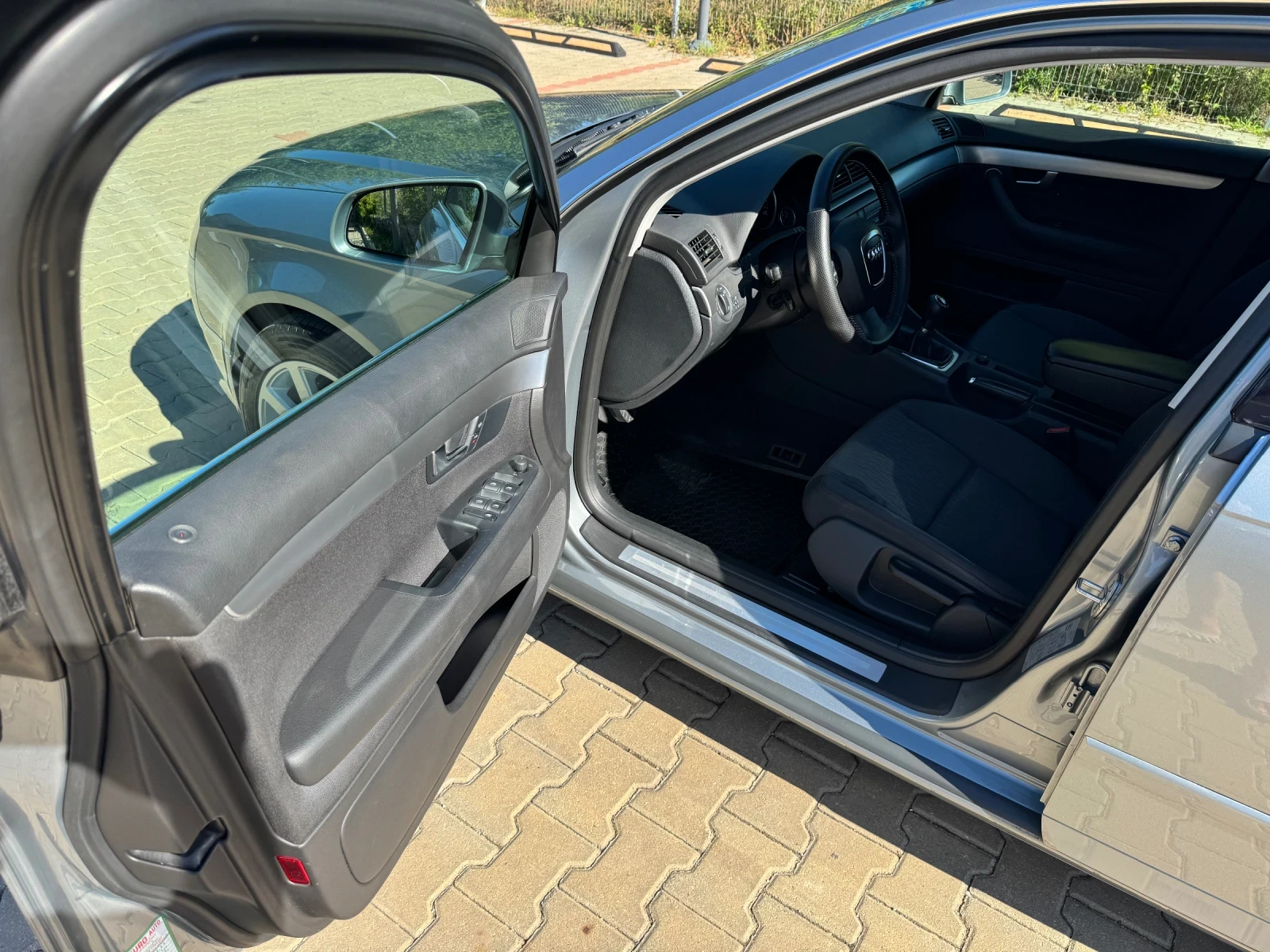 Audi A4 1.9 TDI - 116к.с. оригинал, снимка 10 - Автомобили и джипове - 55682038