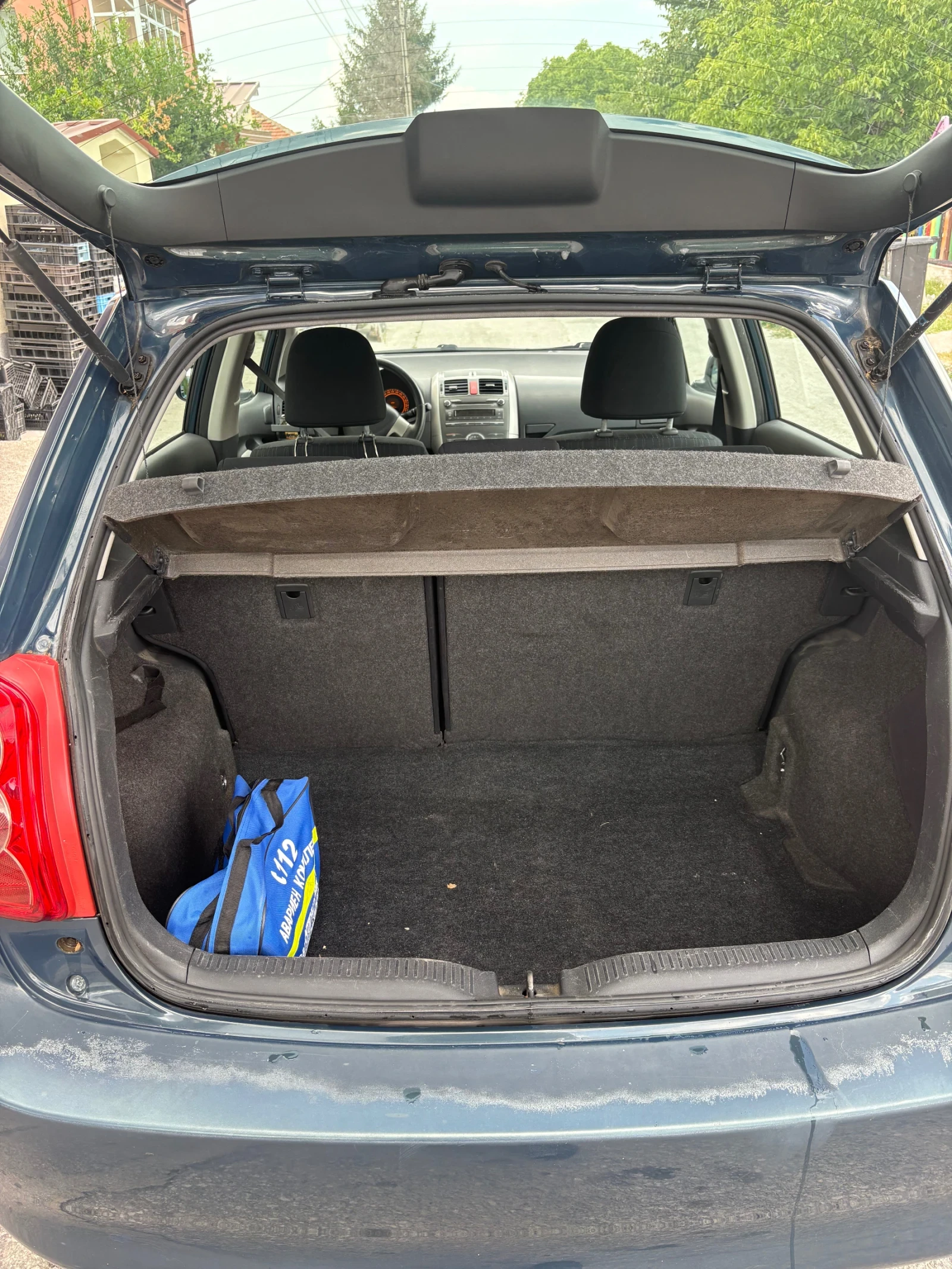 Toyota Auris, снимка 6 - Автомобили и джипове - 55730526