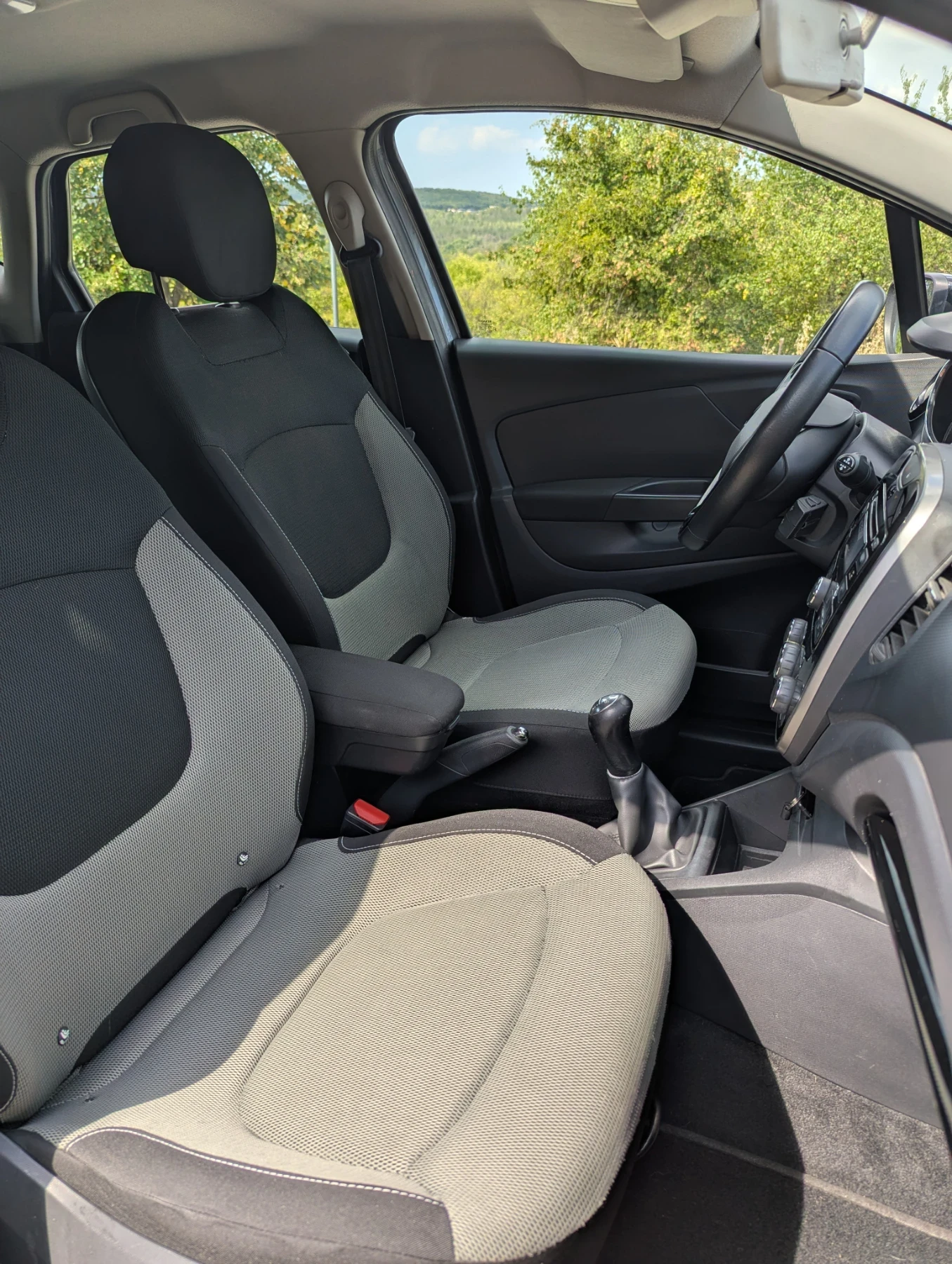 Renault Captur 1.5 dCi, ZEN Energy, Euro6, снимка 15 - Автомобили и джипове - 55833934