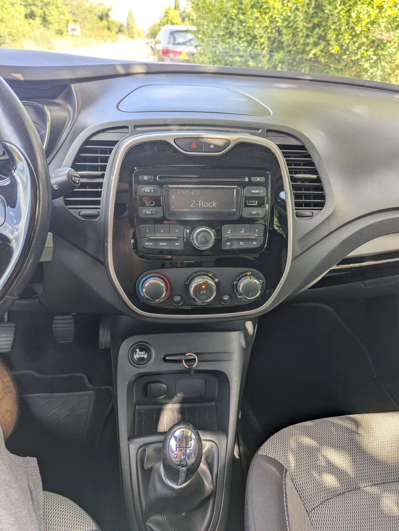 Renault Captur 1.5 dCi, ZEN Energy, Euro6, снимка 8 - Автомобили и джипове - 55833934