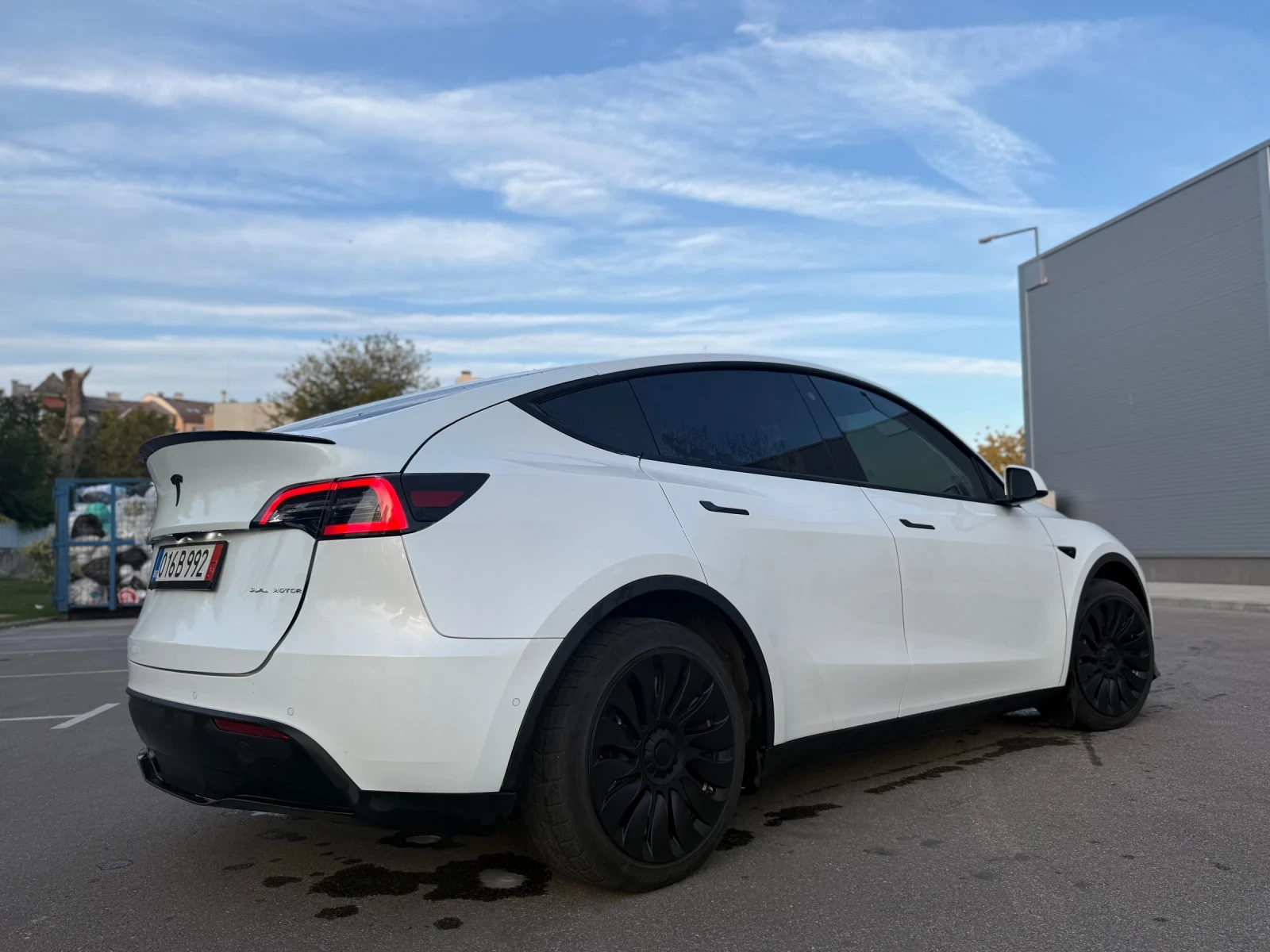 Tesla Model Y Dual Motor 7 seats Ryzen | Mobile.bg � ����������� 7