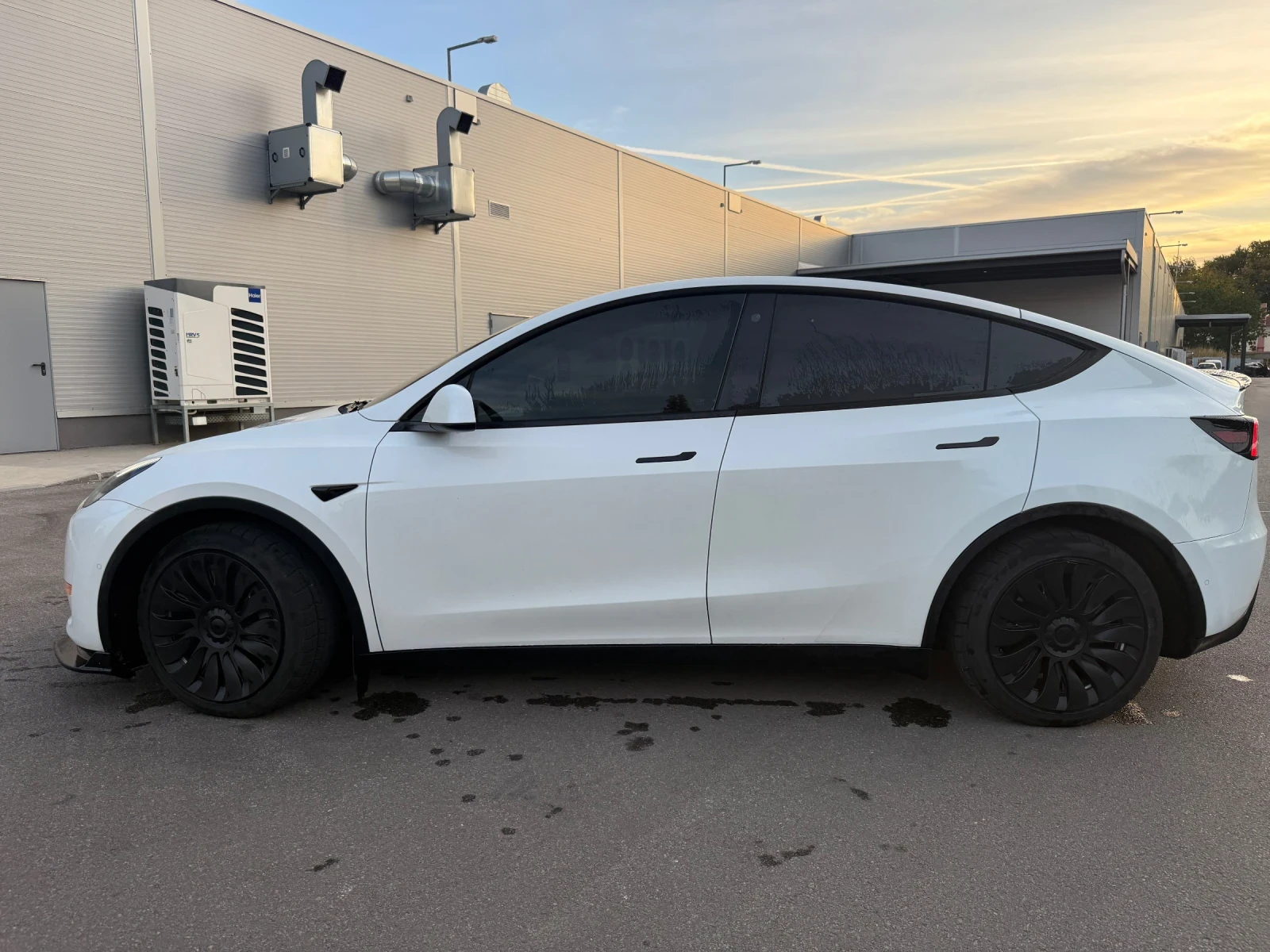 Tesla Model Y Dual Motor 7 seats Ryzen | Mobile.bg � ����������� 5