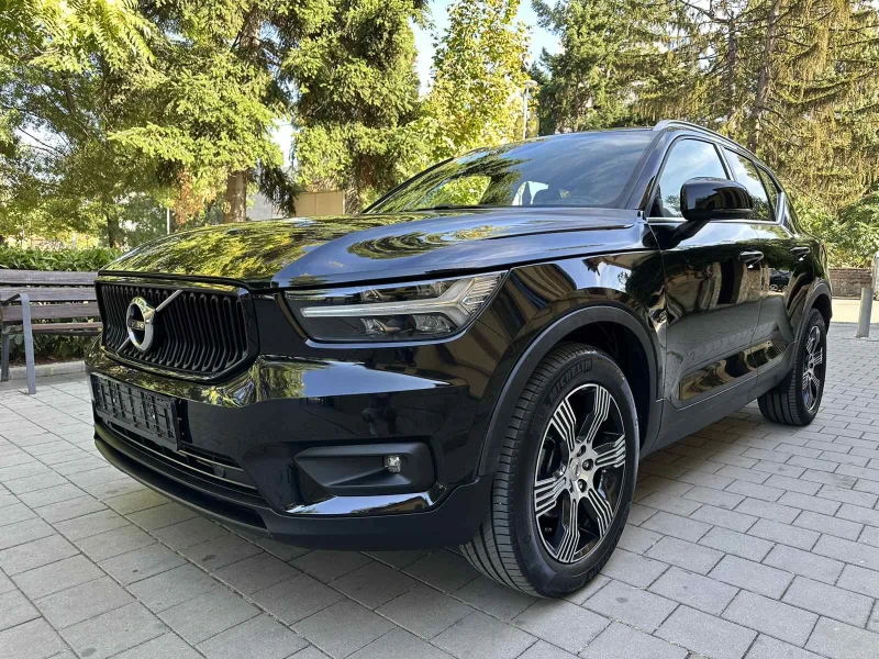 Volvo XC40, снимка 1 - Автомобили и джипове - 47392358