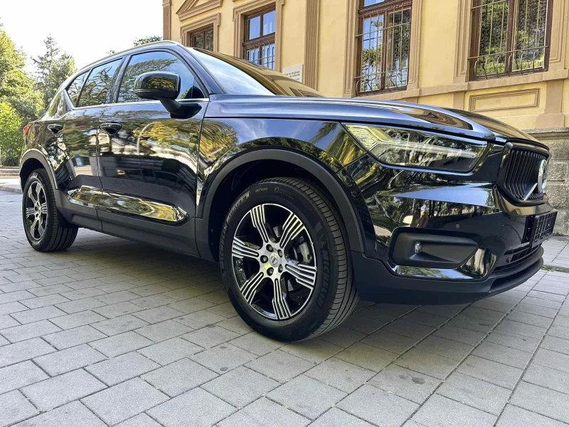 Volvo XC40, снимка 2 - Автомобили и джипове - 47392358