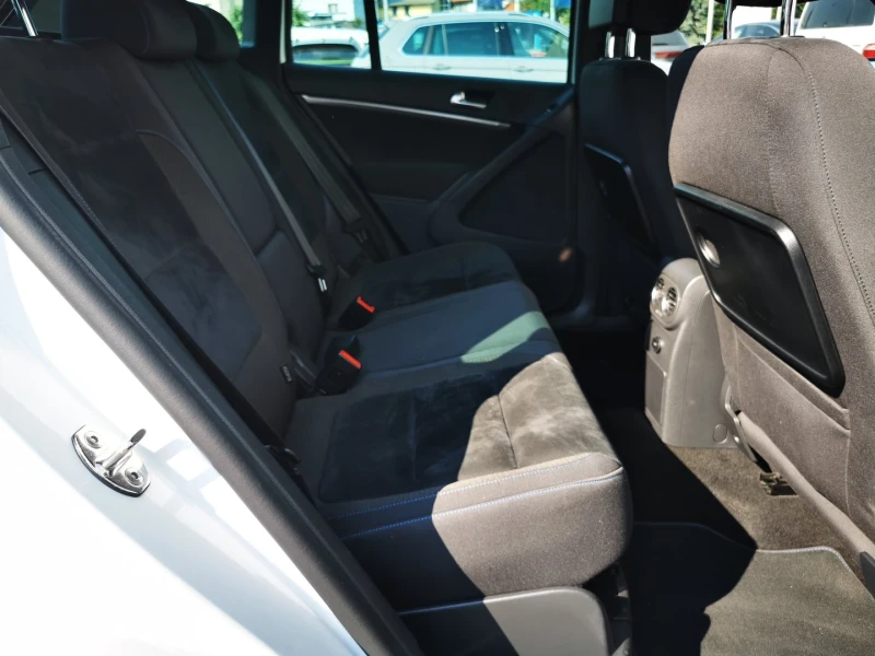 VW Tiguan Sport&Style 2.0TDI BMT 4MOTION, снимка 8 - Автомобили и джипове - 52237035