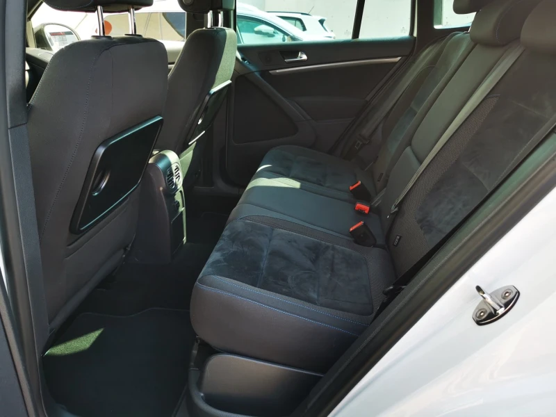 VW Tiguan Sport&Style 2.0TDI BMT 4MOTION, снимка 7 - Автомобили и джипове - 52237035