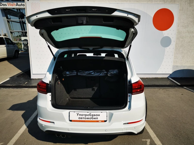 VW Tiguan Sport&Style 2.0TDI BMT 4MOTION, снимка 9 - Автомобили и джипове - 52237035
