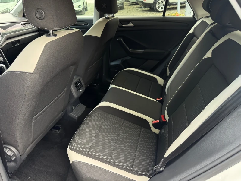 VW T-Roc 2.0TDI* 4motion* DSG* LED, снимка 10 - Автомобили и джипове - 51433613