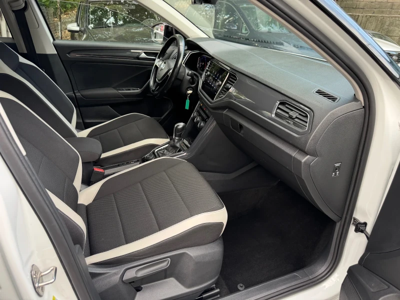VW T-Roc 2.0TDI* 4motion* DSG* LED, снимка 13 - Автомобили и джипове - 51433613