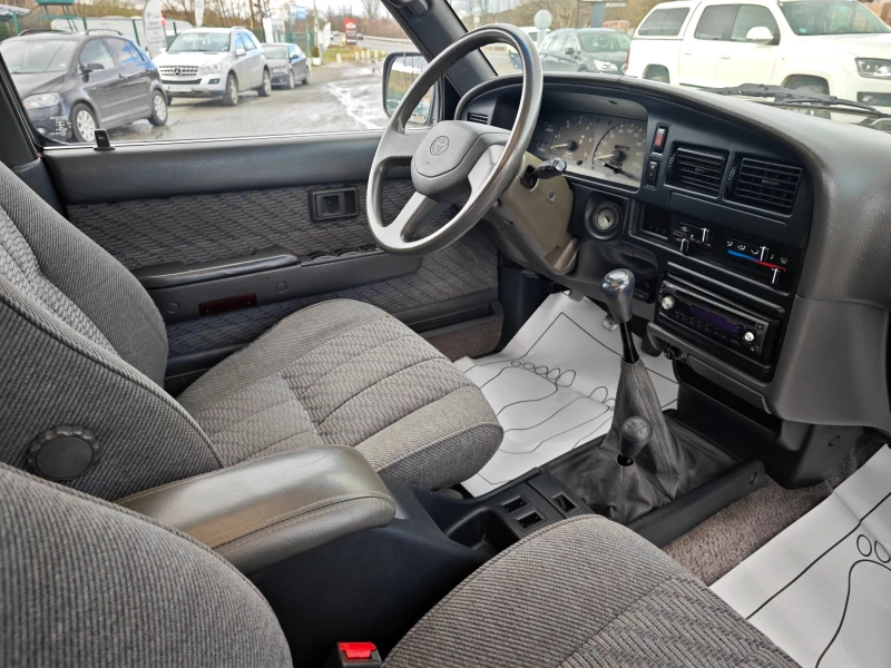 Toyota 4runner 2, 4 D-Turbo ITALY, снимка 12 - Автомобили и джипове - 52555232