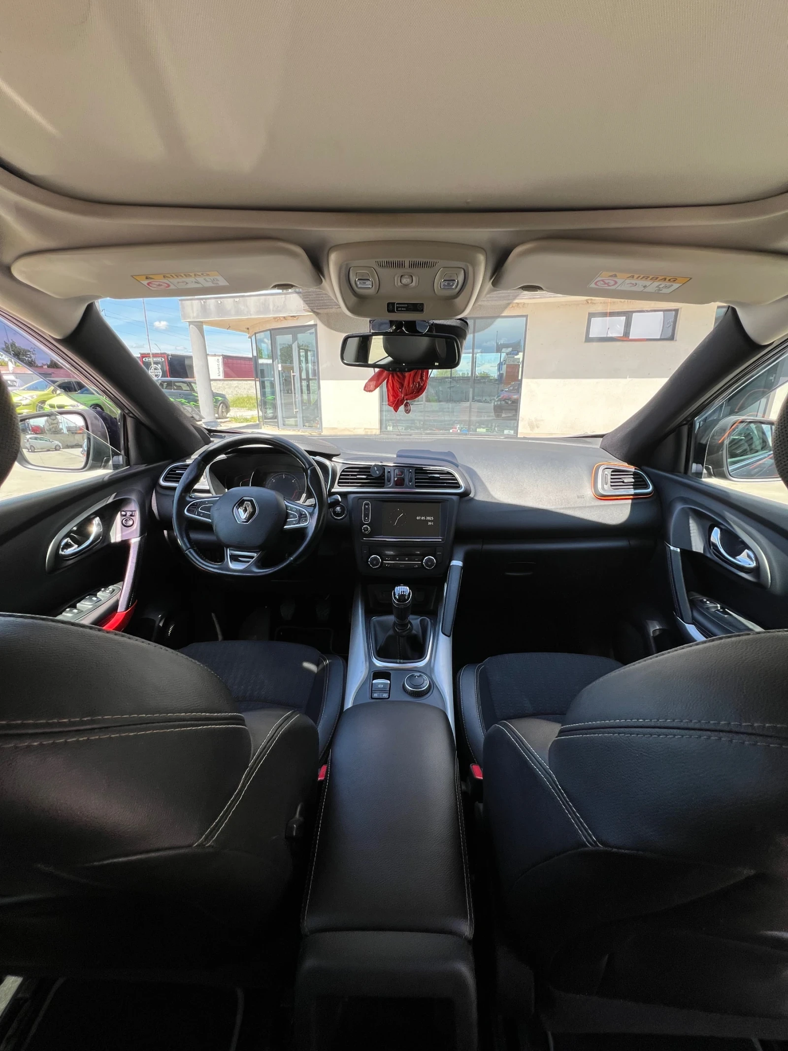 Renault Kadjar 1.6 DCI - 4X4 PANORAMA  - изображение 8