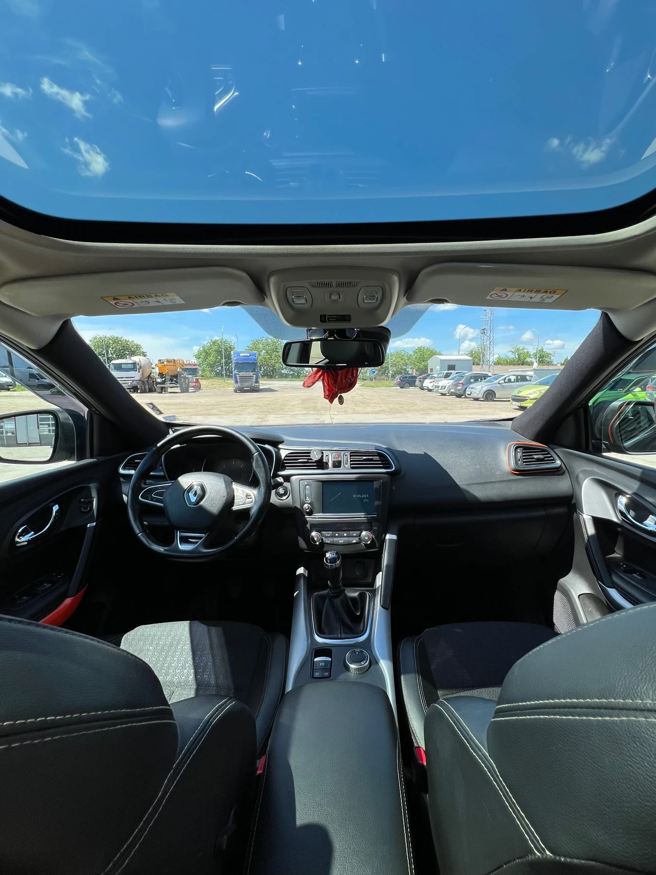 Renault Kadjar 1.6 DCI - 4X4 PANORAMA  - изображение 9