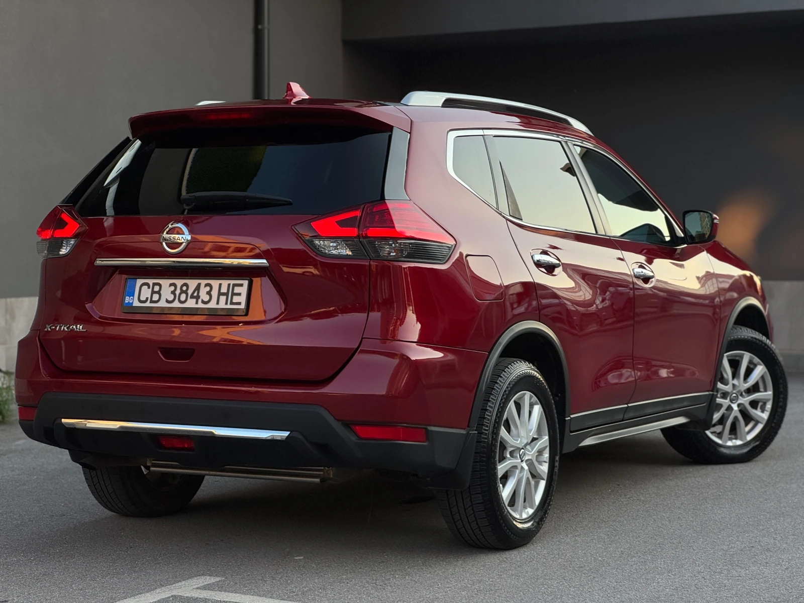 Nissan X-trail 2.5i //4х4// Газ-Бензин// Panorama// Камера - изображение 3